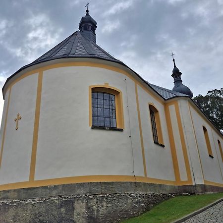 Ústí nad Labem Ubytovani U Kostela מראה חיצוני תמונה